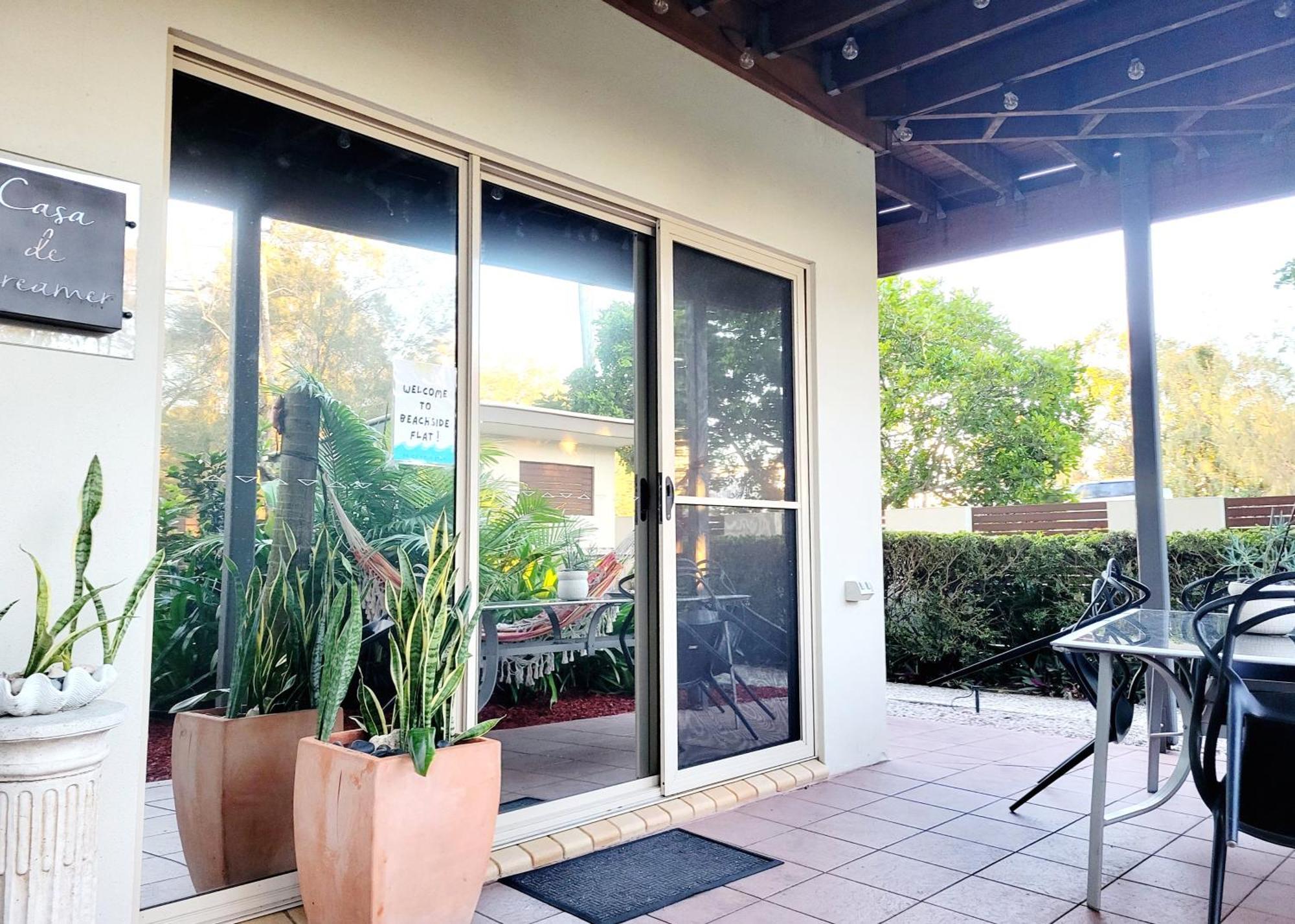 Beachside One Bedroom Flat Retreat Maroochydore Eksteriør bilde